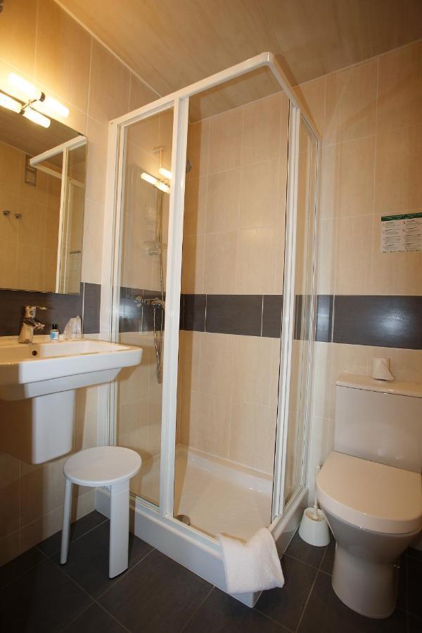 Contact Hotel - Hotel Le Lion D'Or Lamballe Bagian luar foto