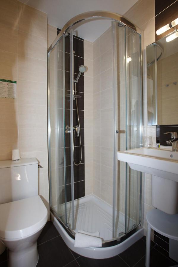 Contact Hotel - Hotel Le Lion D'Or Lamballe Bagian luar foto
