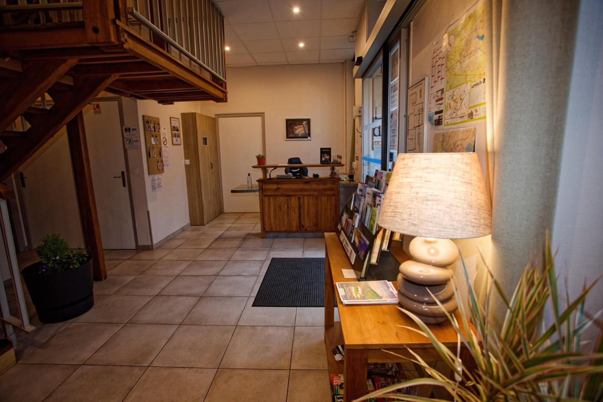 Contact Hotel - Hotel Le Lion D'Or Lamballe Bagian luar foto