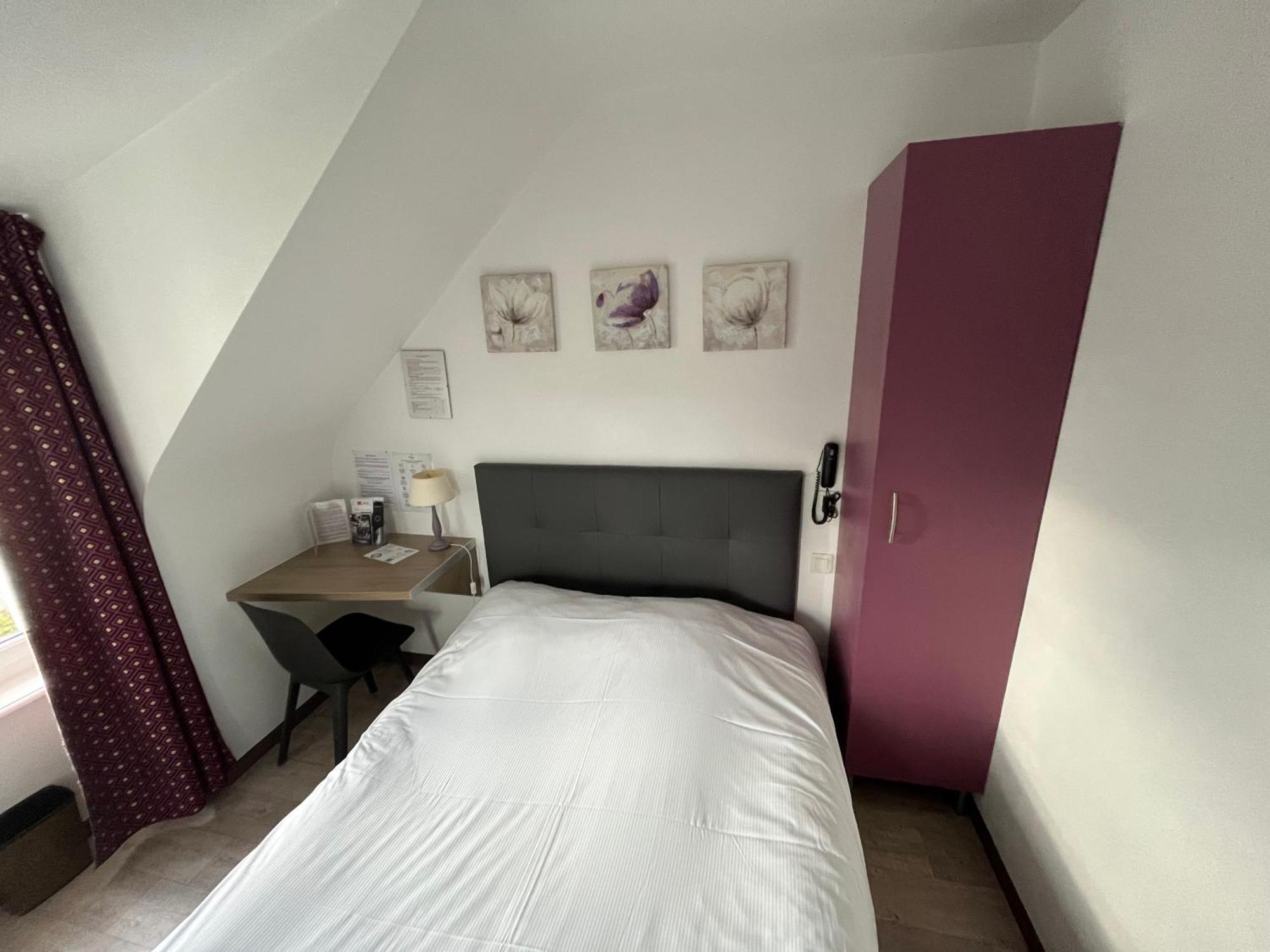 Contact Hotel - Hotel Le Lion D'Or Lamballe Bagian luar foto